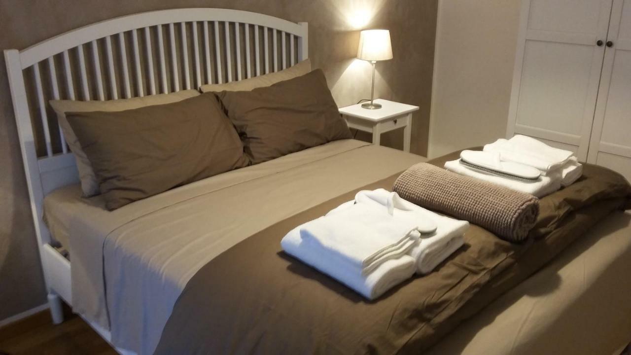 Residenza Leon Bed & Breakfast Castelnuovo del Garda Exterior photo